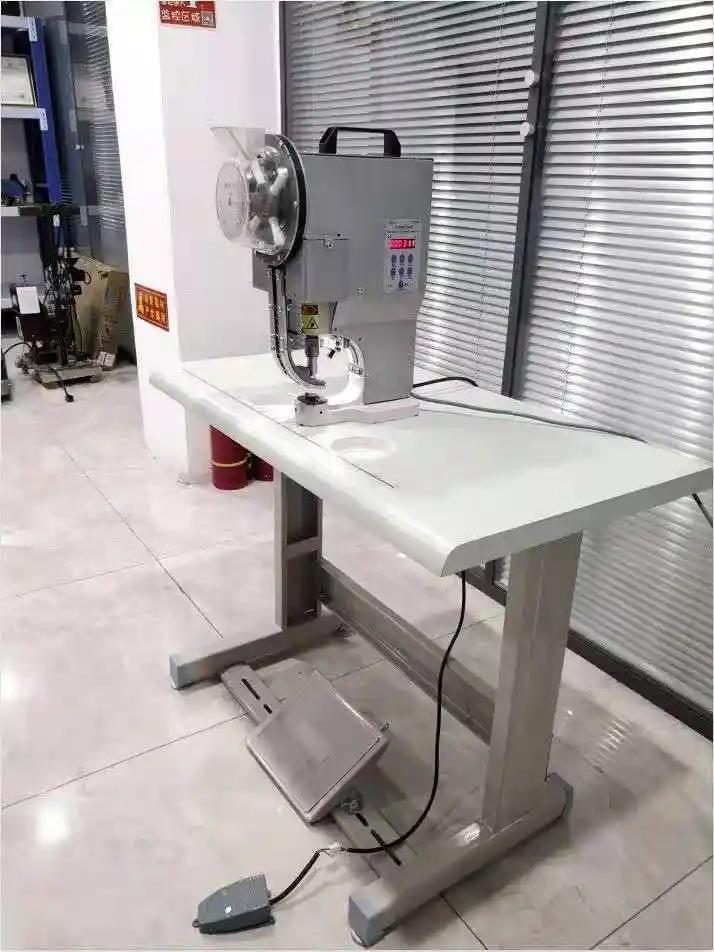 Automatic Eyelet Machine BD750A