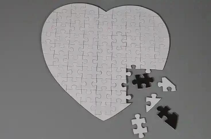 Heart sublimation magnetic puzzle
