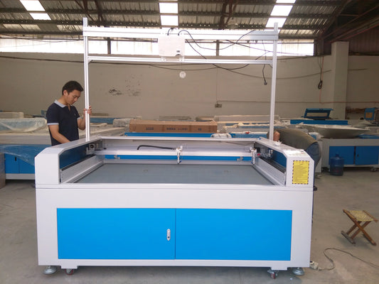  CNC Laser CO2 1610 con proyector